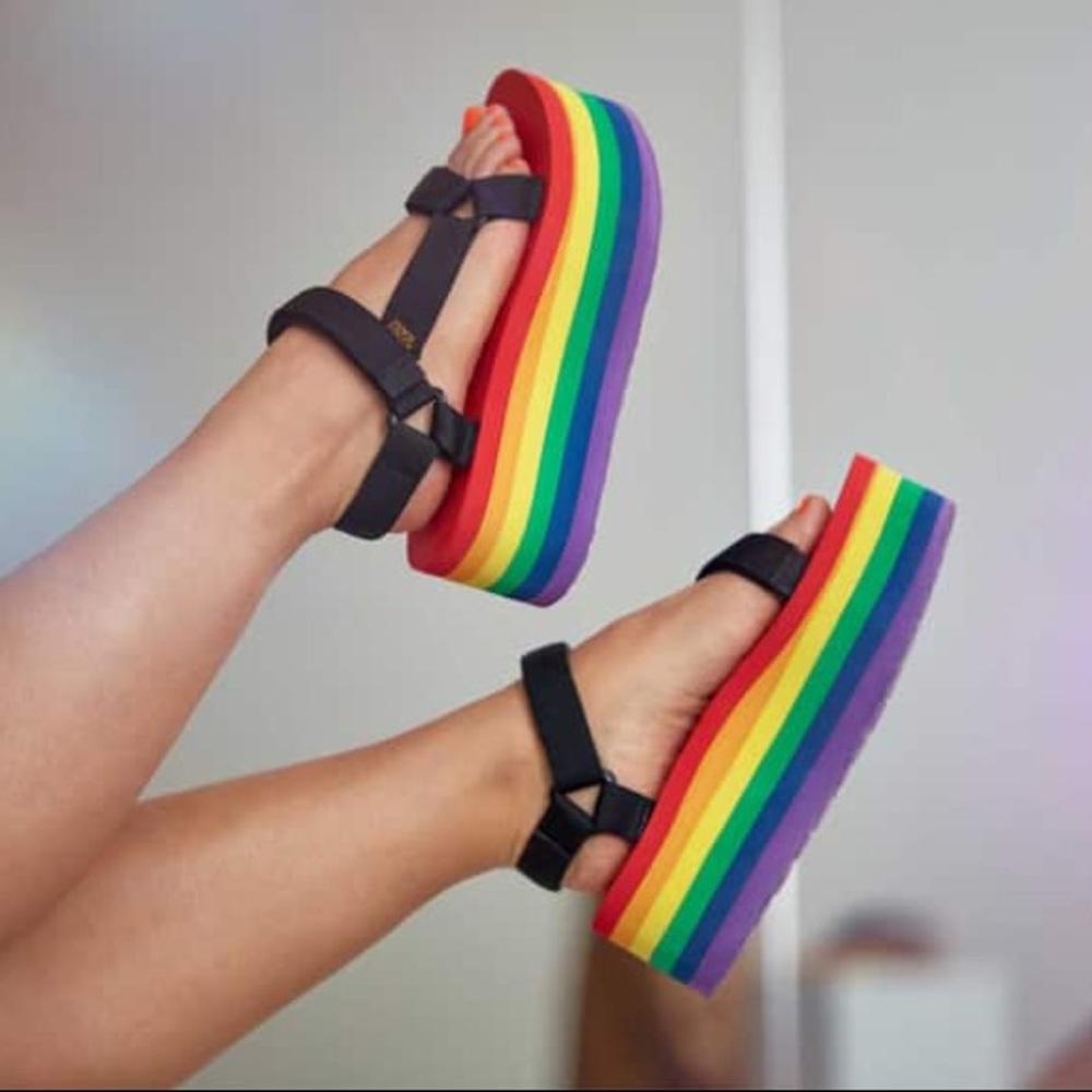 Teva Flatform Universal Rainbow Pride